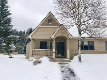 F1 Air Conditioned and beautifully appointed townhome a short walk to the mount Washington Hotel