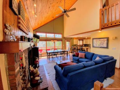 W8 Mount Washington Place Townhome great slope views fireplace large deck yard and ping pong! - image 2