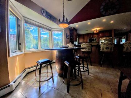 G5 WOW! Stunning single level home next to golf course and Mt Washington Hotel AC skiing! - image 9