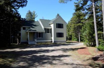 MO Private home in beautiful wooded setting - close to Bretton Woods! AC!