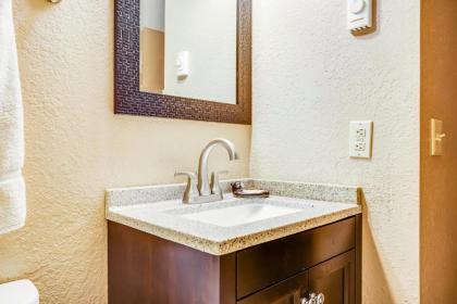 86 Pole Bridge Condominium - image 7