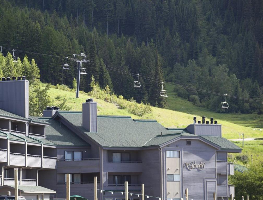 Fully Furnished Resort Condos at Majestic Whitefish Mountain - image 6