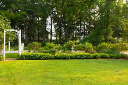 Oak Park Inn - image 10