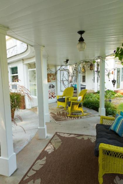 Oak Park Inn - image 12