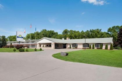 Days Inn by Wyndham Whitmore Lake - image 1