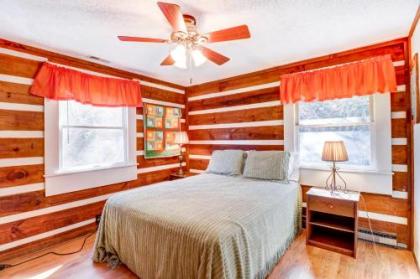 2 Bed 2 Bath Vacation home in Whittier II - image 3