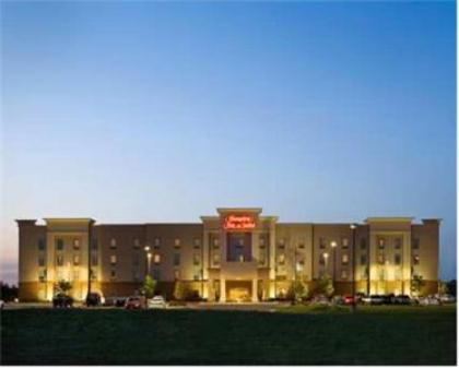Hampton Inn  Suites Wichita Northeast