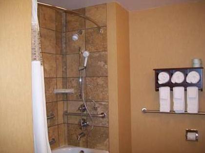 Hampton Inn & Suites Wiggins - image 14