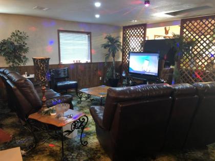 Travelers Inn Wilburton - image 8
