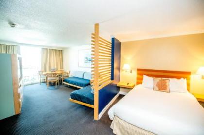 Port Royal Oceanfront Hotel - image 2