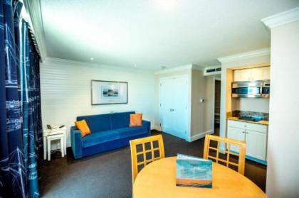 Port Royal Oceanfront Hotel - image 4