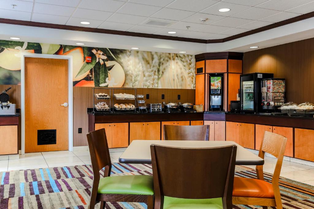 Fairfield by Marriott Wilkes-Barre - image 7