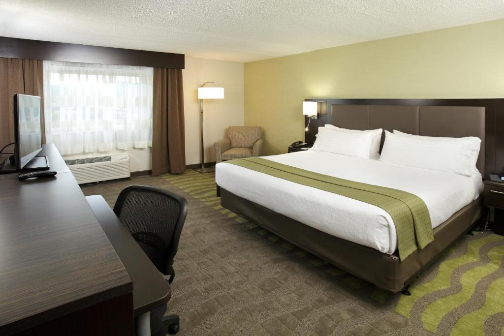 Holiday Inn Wilkes Barre - East Mountain an IHG Hotel - main image