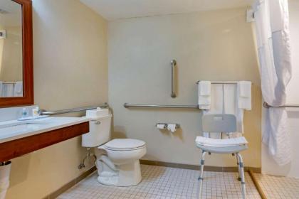 Comfort Inn & Suites Wilkes Barre - Arena - image 11