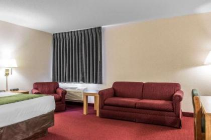 Econo Lodge Arena - image 12