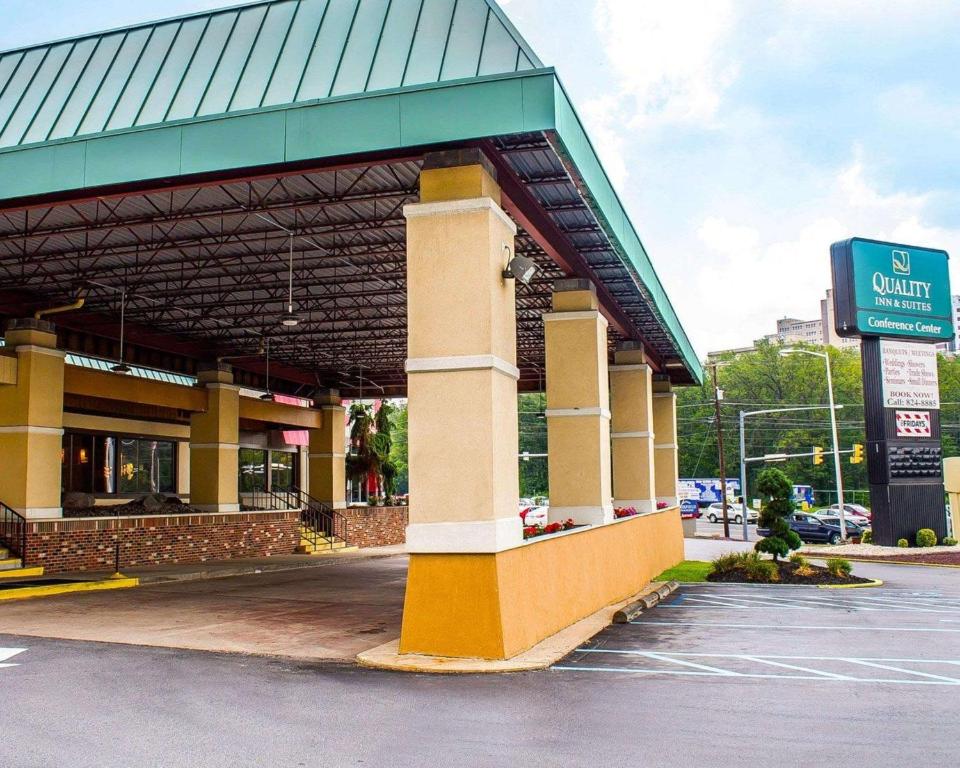Wilkes-Barre Inn & Suites - main image