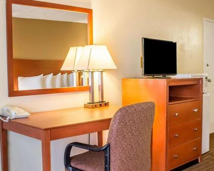 Wilkes-Barre Inn & Suites - image 5