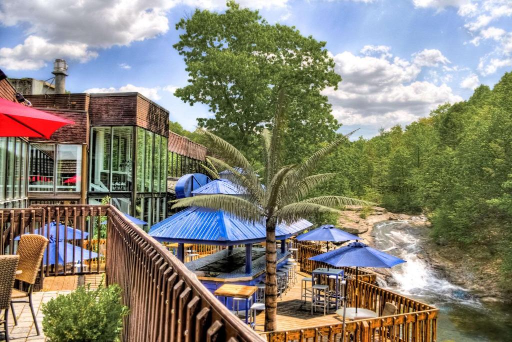 The Woodlands Inn Ascend Hotel Collection - main image