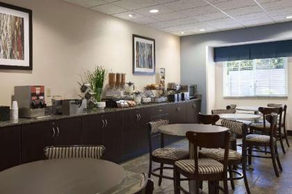 Microtel Inn & Suites by Wyndham Wilkes Barre - image 4