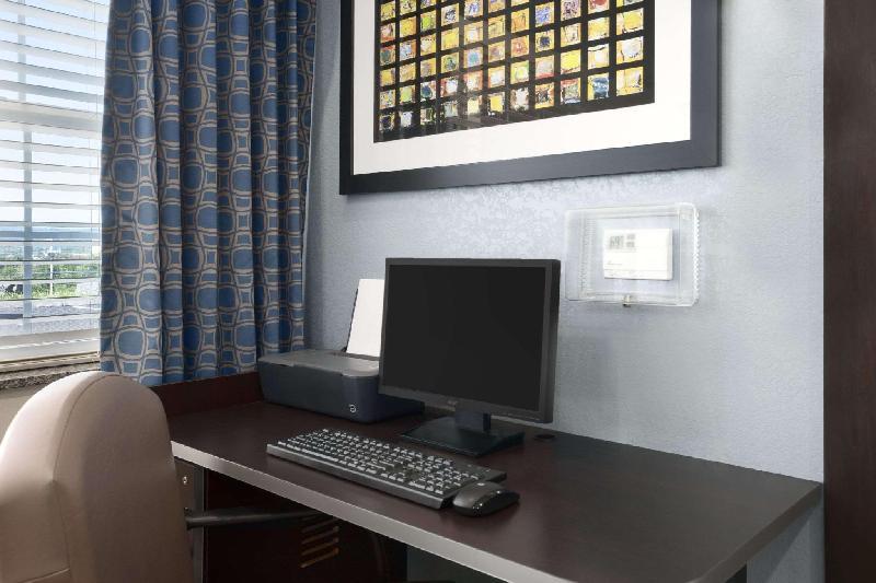 Microtel Inn & Suites by Wyndham Wilkes Barre - image 5
