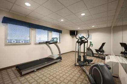 Microtel Inn & Suites by Wyndham Wilkes Barre - image 8
