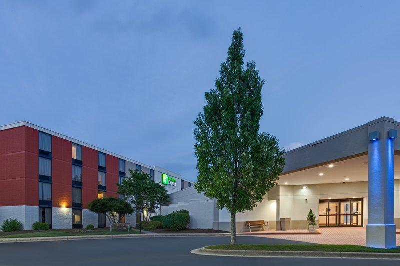 Holiday Inn Express Wilkesboro - main image