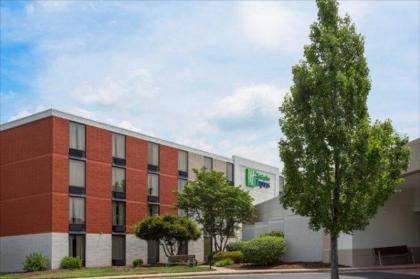 Holiday Inn Express Wilkesboro - image 10