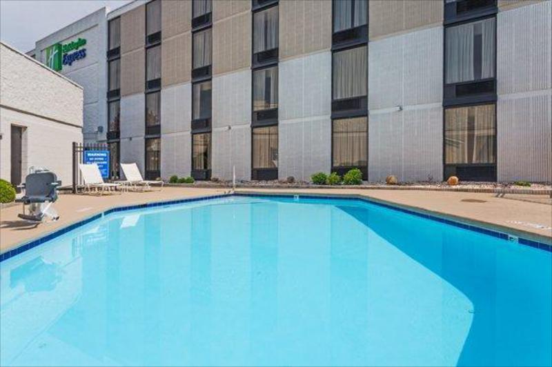 Holiday Inn Express Wilkesboro - image 5