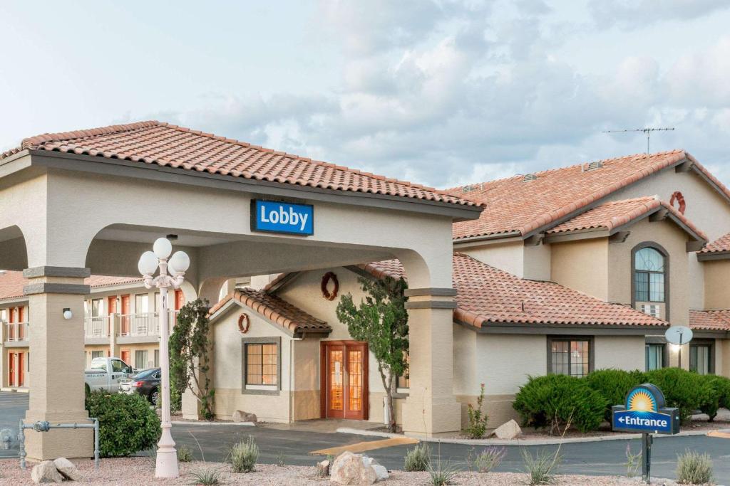 Days Inn by Wyndham Willcox - main image
