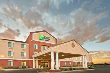 Holiday Inn Express & Suites Willcox - image 2