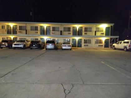 Motel 8 Willcox - image 10