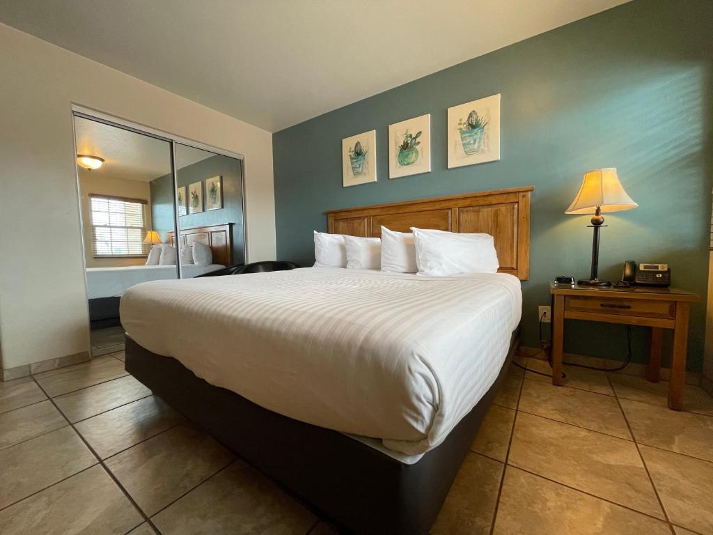 Arizona Sunset Inn - main image
