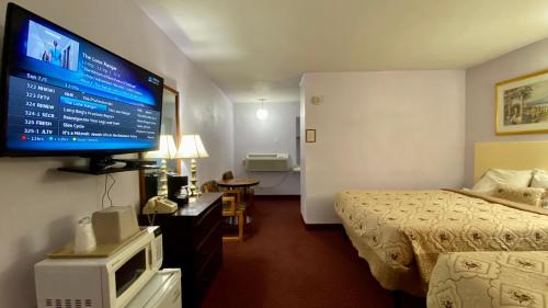 Budget Host Inn Williams - image 5