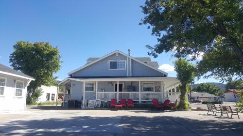 Canyon Country Inn - main image