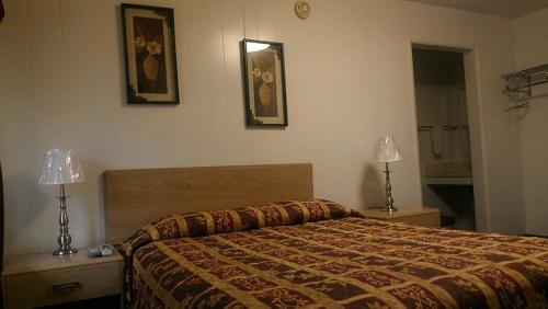 9 Arizona Motor Hotel - image 2