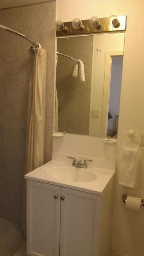 9 Arizona Motor Hotel - image 5