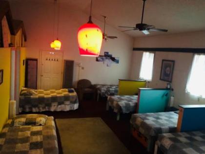 WILLIAMS AZ HOSTEL - image 2