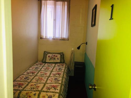WILLIAMS AZ HOSTEL - image 4