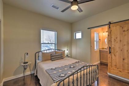 Modern Boho Retreat 3 Blocks to Dtwn and Rte 66 - image 11
