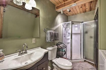 Rustic Pet-Friendly Cabin Near Grand Canyon! - image 12