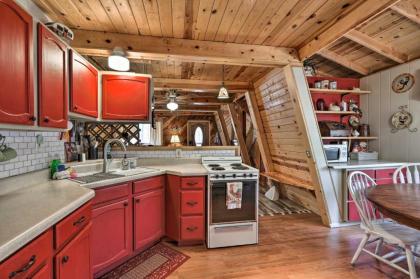 Rustic Pet-Friendly Cabin Near Grand Canyon! - image 6