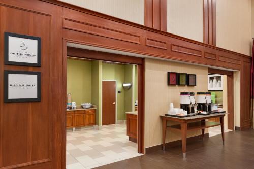 Hampton Inn & Suites Williamsburg Historic District - image 3
