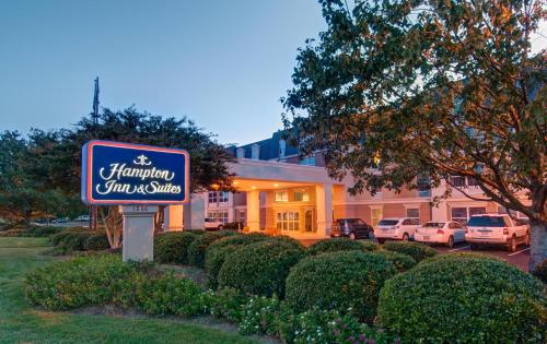 Hampton Inn & Suites Williamsburg-Richmond Road - main image