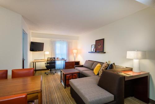 Residence Inn by Marriott Williamsburg - image 3