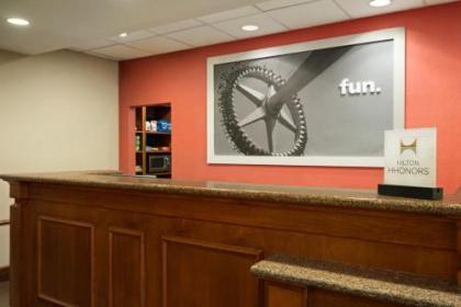 Hampton Inn & Suites Williamsburg-Central - image 4