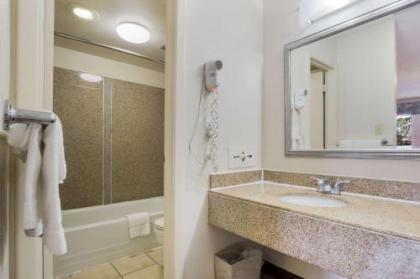 Econolodge Historic - image 4