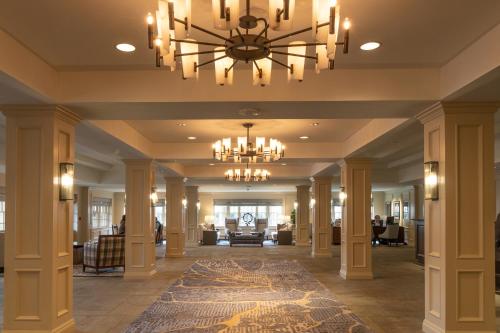 Williamsburg Lodge Autograph Collection - image 5