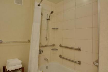 Doubletree by Hilton Hotel Williamsburg - image 3