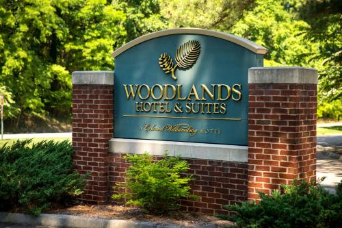 Williamsburg Woodlands Hotel - A Colonial Williamsburg Hotel - image 2
