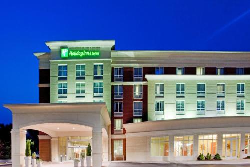 Holiday Inn Hotel & Suites Gateway an IHG Hotel - main image